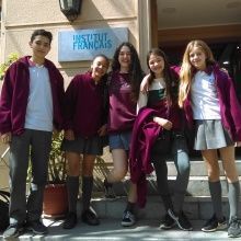 Alumnos rinden examen en Francés